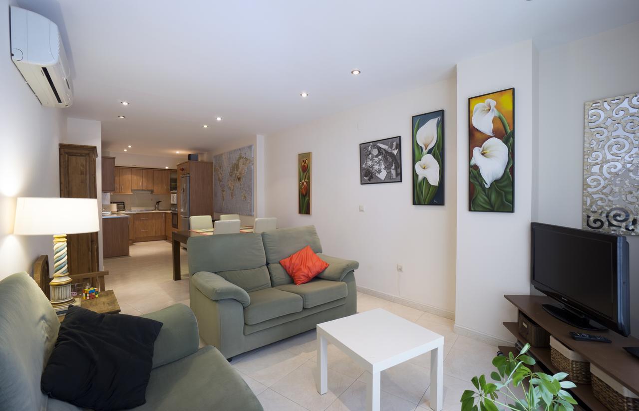 Plaza De Las Flores Apartment มาลากา ภายนอก รูปภาพ